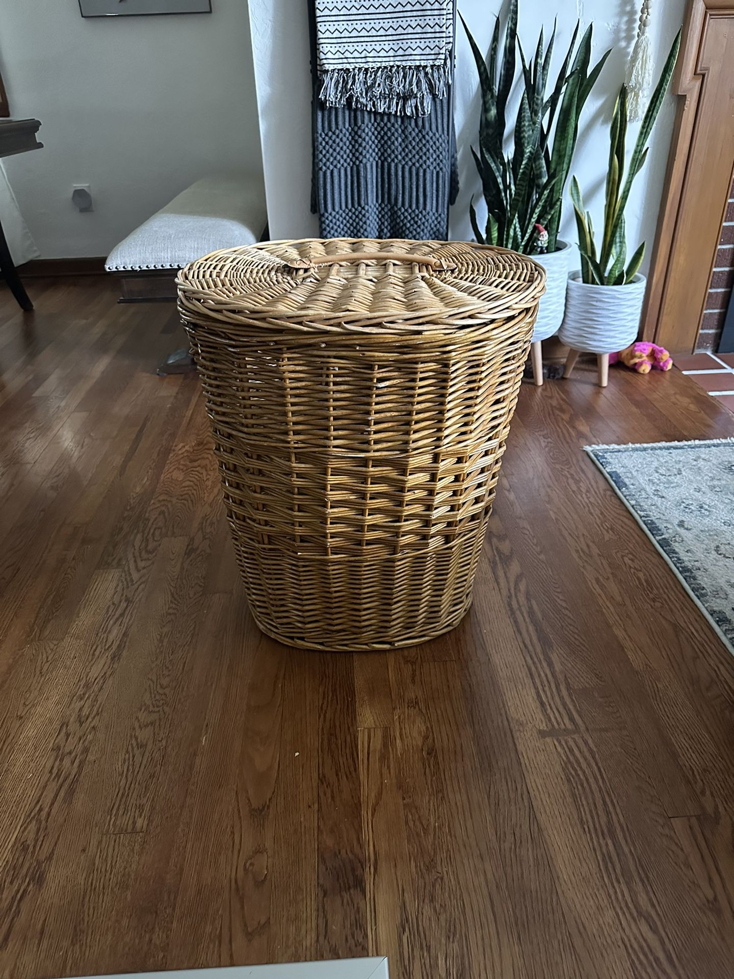 Oval Wicker Hamper with Lid