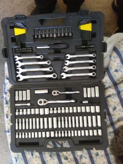 Brand new full stanley socket wrench set
