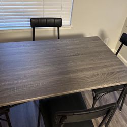 Dining Room Table And Chairs 