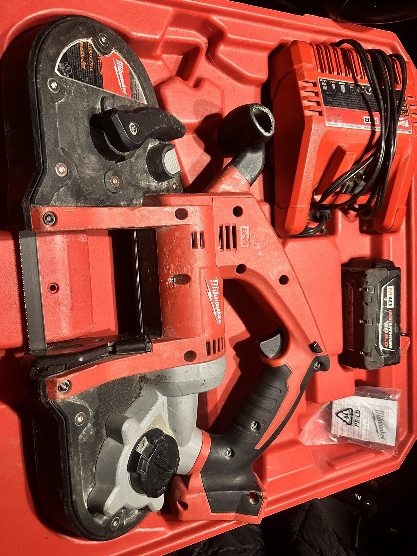 Milwaukee Portable Cordless Bandsaw