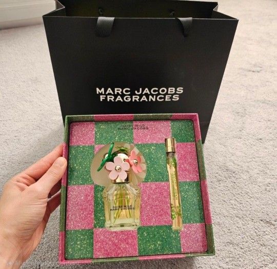 New - Marc Jacobs Perfume Holiday Gift Set (Daisy Wild)