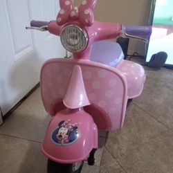 Minnie Mouse Electric Scooter 