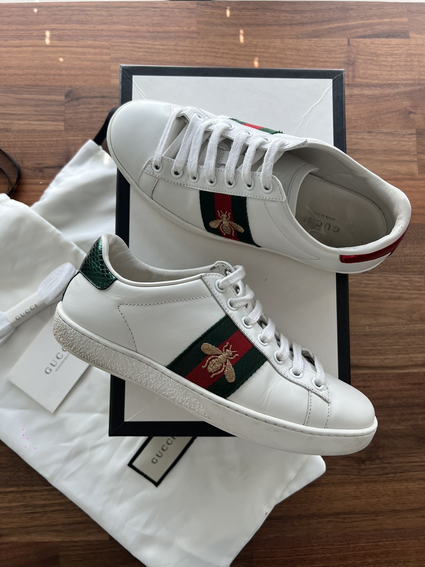 Gucci Ace Embroidered Bee Size 5 Womens