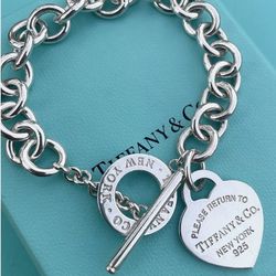 Tiffany and Co "Return to Tiffany" Heart Tag Toggle Bracelet in Silver