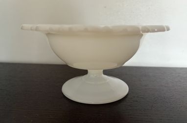 Anchor Hocking Old Colony Milk Glass 7” Pedestal Candy/Compote Dish