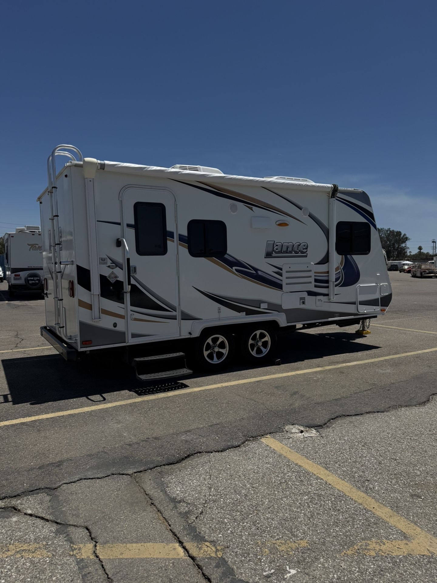 2015 Lance 1685 50th anniversary edition