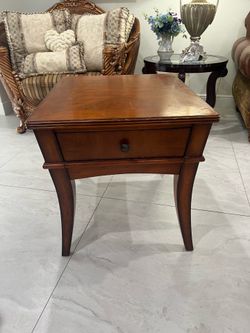Solid Wood End Table with Drawer | Accent Table | Nightstand