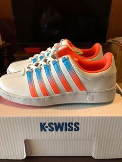 Brand New K-Swiss Classic VN Heritage SB. Size 10.5