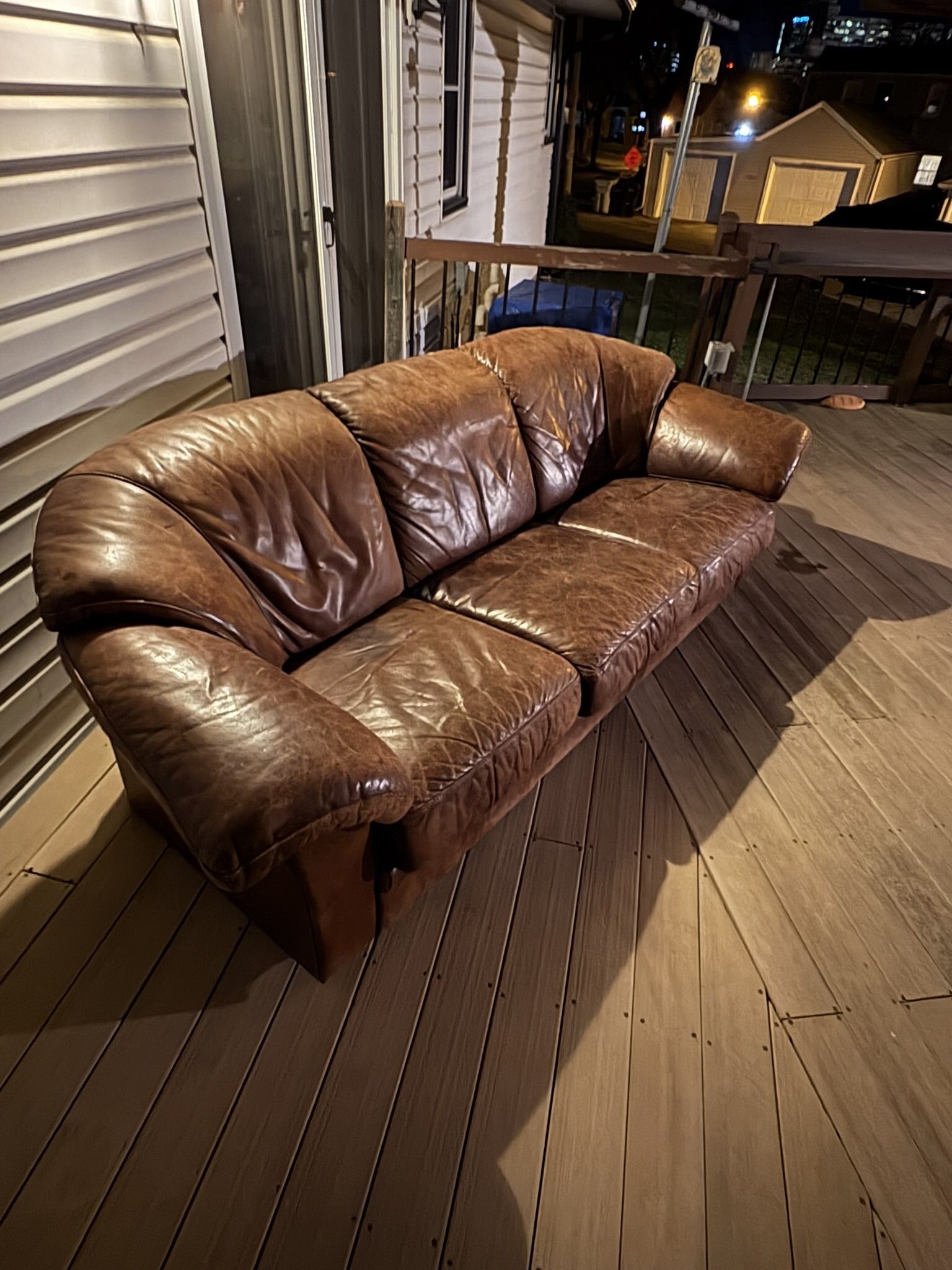 🔥Like New Condition Leather Couch -Milwaukee Area🔥