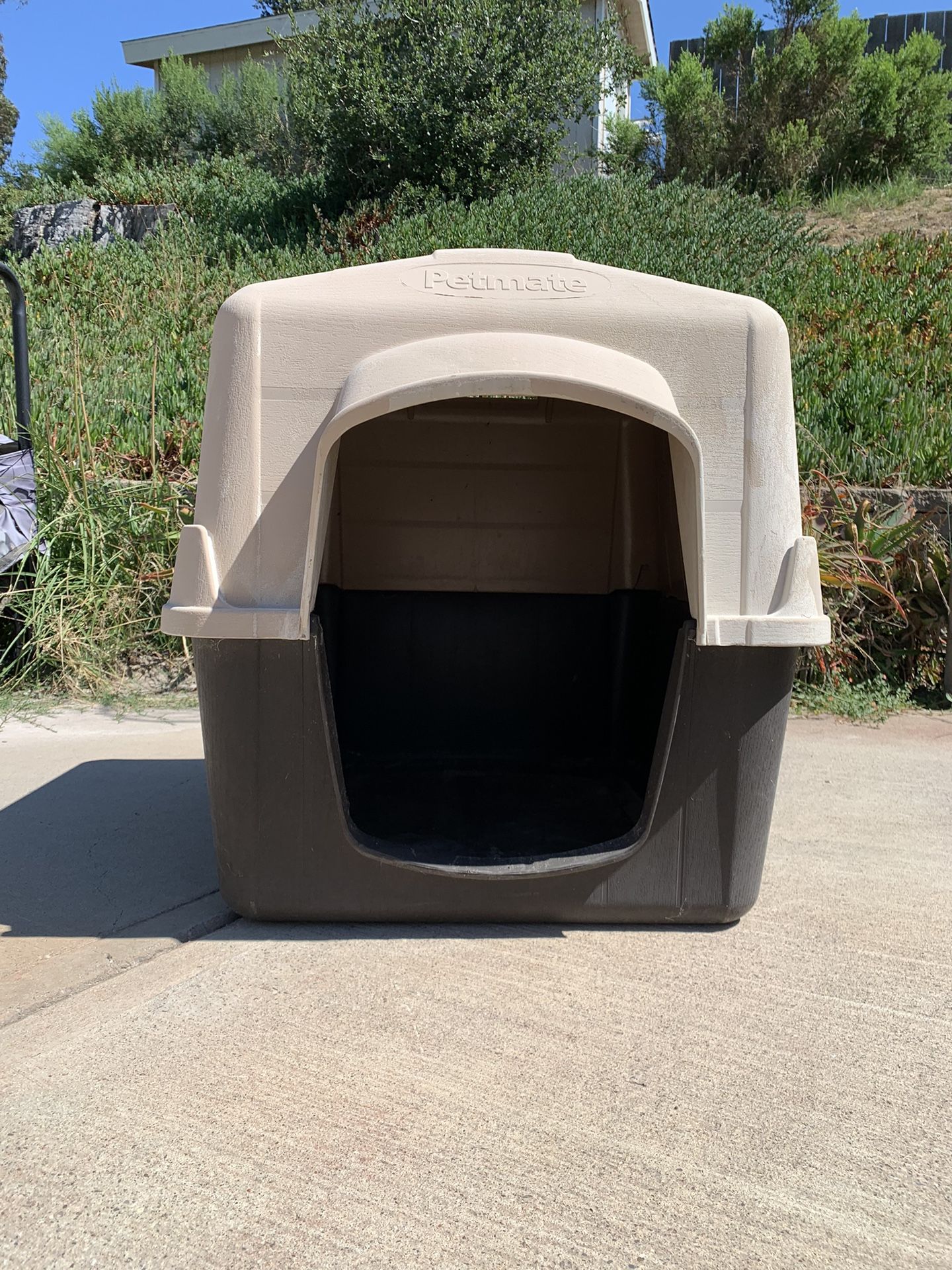 Large Petmate Dog House For Large Dog