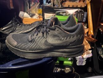 Nike Defy Run 10