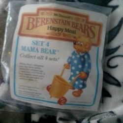 Set 4 Berenstain Bears Collectible Mama Bear