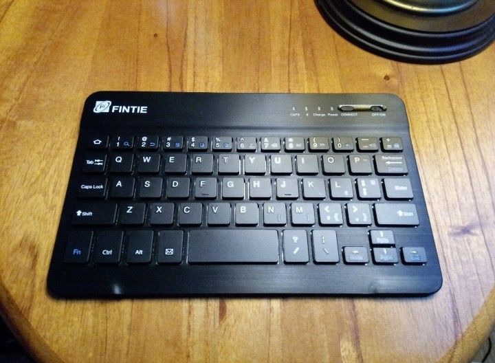 FINTIE BLUETOOTH KEYBOARD