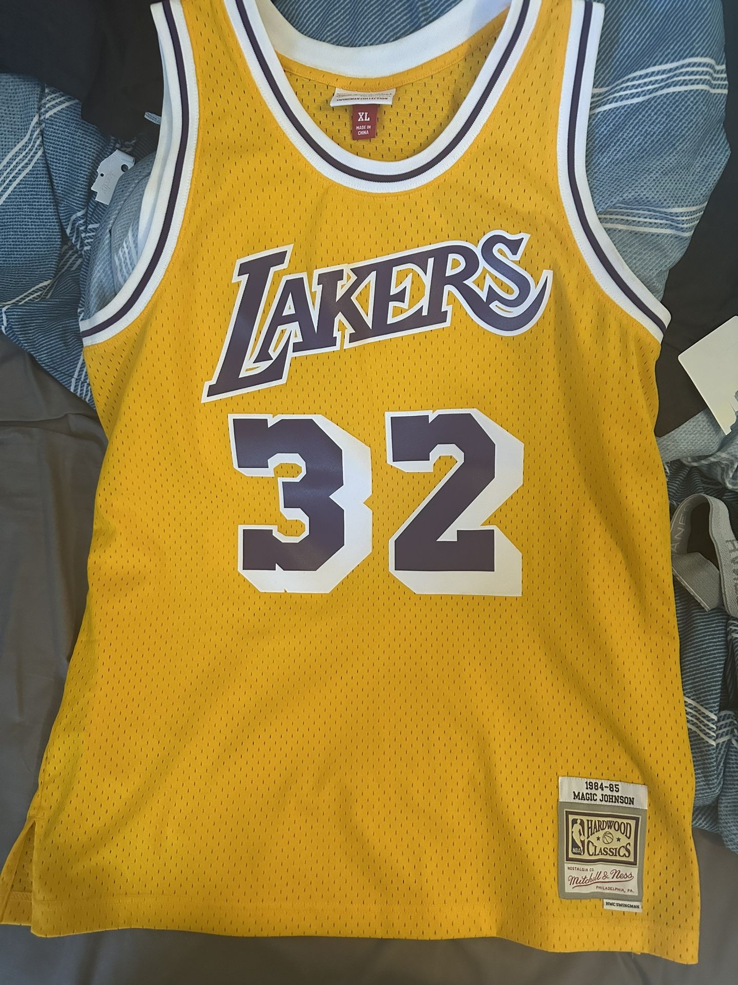 Los Angeles Lakers Magic Johnson Jersey. Size XL