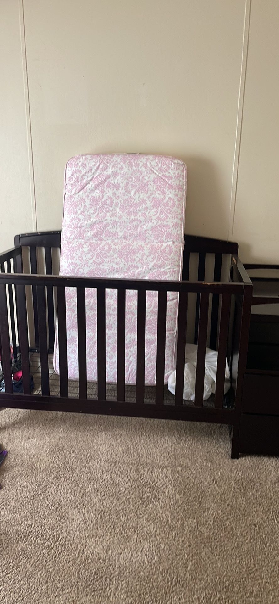 Crib And Changing Table 