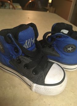 Converse size 4
