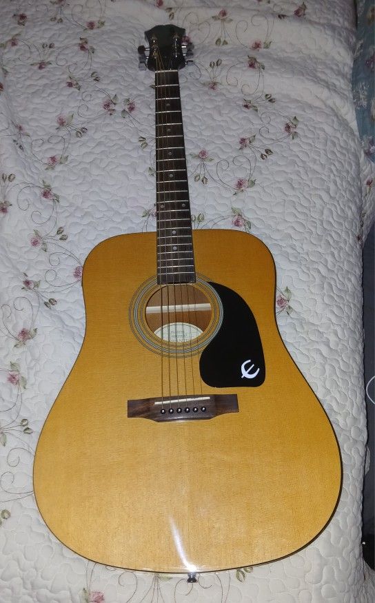 Acoustic Guitar Starter Bundle