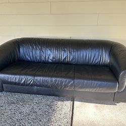 Full-Size Black Leather Couch – Free