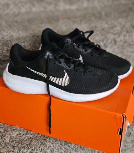 Nike Shoes Size 9/1/2