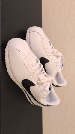 Men's NIKE CORTEZ - Size 10 NEW