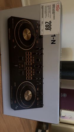 Pioneer DJ DDJ-REV1 Serato DJ Controller Gold