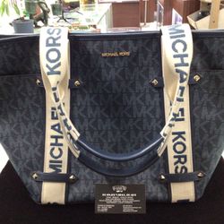 Michael Kors Maeve Tote 