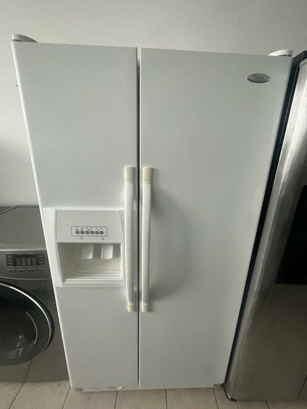 Refrigerator Whirpool 36 Inch Wide Great Condition