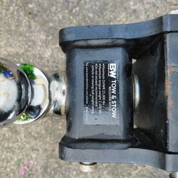 Nice Big Boy Trailer Hitch Will Definitely Tow RVs And Big Boats Trailer Homes Etc 