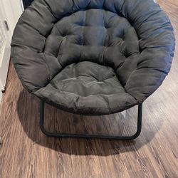 Black Saucer Chair 
