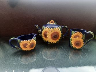 Sunflower tea set