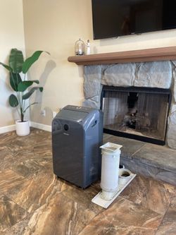 Hisense portable ac unit $225 pick up only 10,000 BTU pick up only