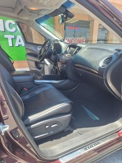 2014  INFINITI BURGUNDY COLOR