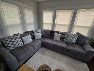 L-SHAPED COUCH FOR SALE! GET IT WHILE IT'S HOT!