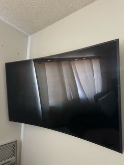 Samsung 78” curved TV