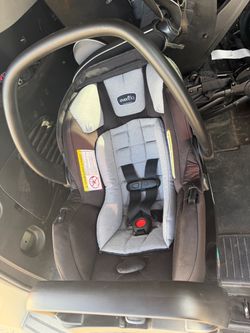 Evenflo Pivot Travel system