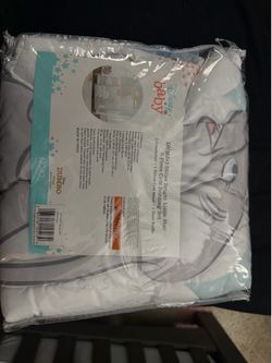 Crib set