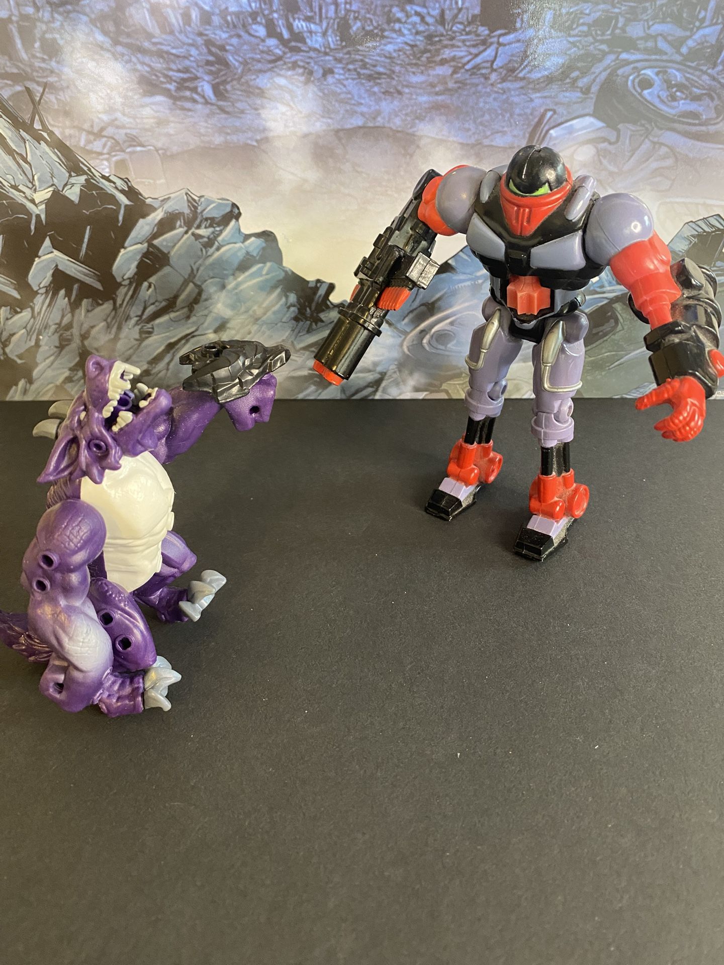 Vintage 1993 Toy biz -the Bot Master & Breakout beast