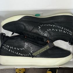 Bobber Halloweens 10.5 New With Box