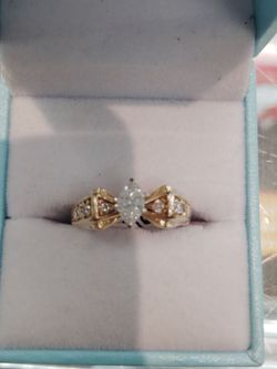 Lady's ring