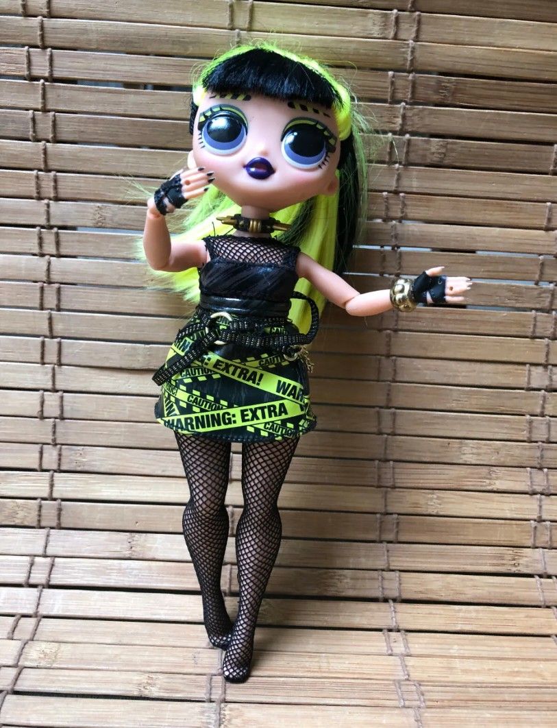LOL Surprise OMG Doll Bhad Gurl Doll Neon Hair NEON GOTH NICE OUTFIT REMIX 