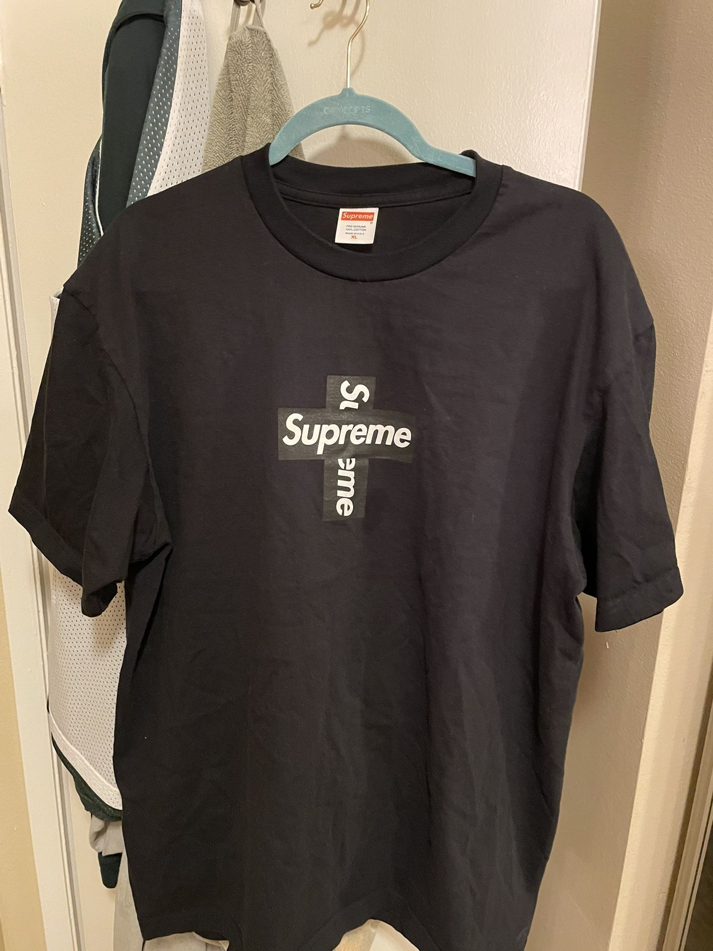 Supreme Cross Box Logo Tee