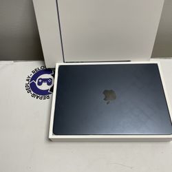 M4 MacBook Air - 8gb Ram - 256gb - Basically Brand New - For Sale Or Trade