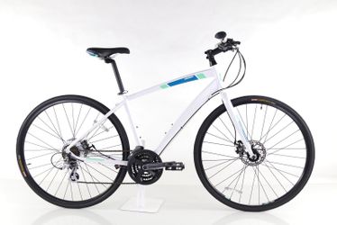 Diamondback clarity 2 women's hybrid bike hotsell