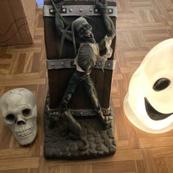 Halloween Decorations (One light Up)