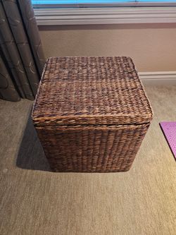 Woven Seagrass Storage Ottoman
