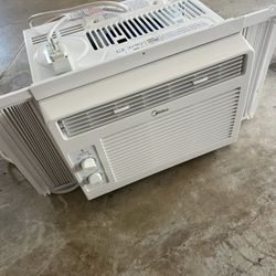 Midea Air Conditioner 