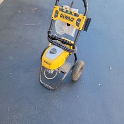 Maquina Para Lavar Carros Electrica Le Falta La Mangera Y Pistola Esta Nuevo 