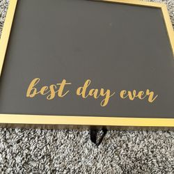 Best day Ever sign And Lights