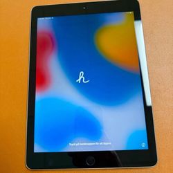 Apple IPAD 5th Generation 32Gb WiFi  GREAT CONDITION !