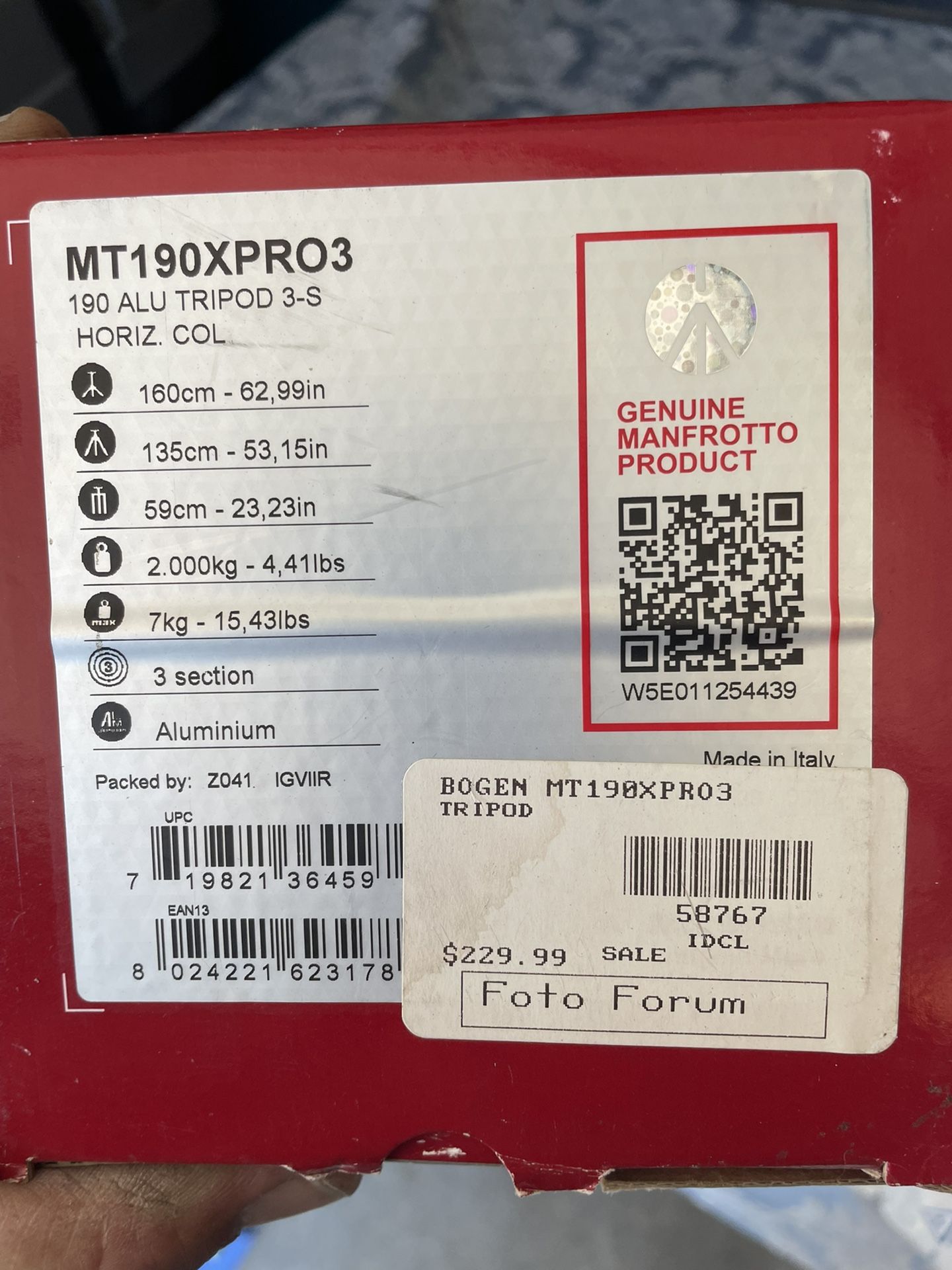 Manfotto Aluminum Tripod